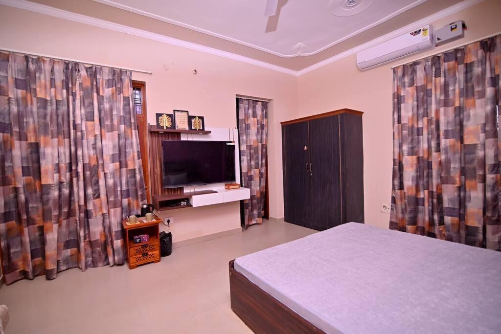 Flamingo Villa Lucknow Exterior photo