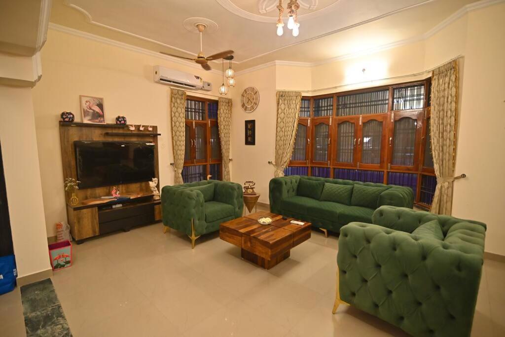 Flamingo Villa Lucknow Exterior photo
